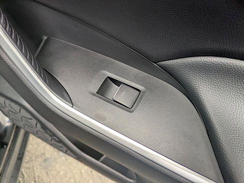 Used 2025 Toyota RAV4 XLE Premium image 37