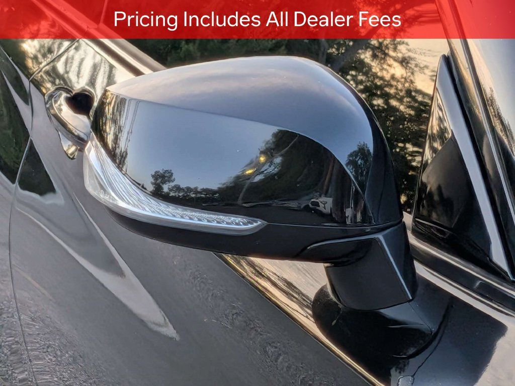Used 2018 INFINITI Q60 3.0t Sport w/ Cargo Package RWD image 12