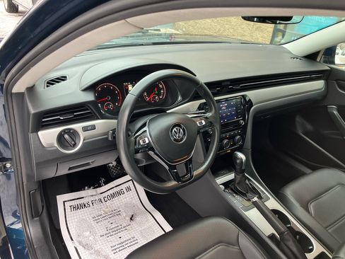 Used 2022 Volkswagen Passat 2.0T SE image 12