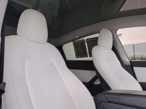 Used 2021 Tesla Model Y 2WD image 33