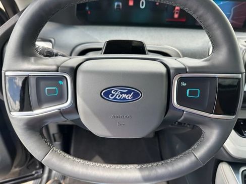 Used 2025 Ford Expedition Active AWD/4WD image 42