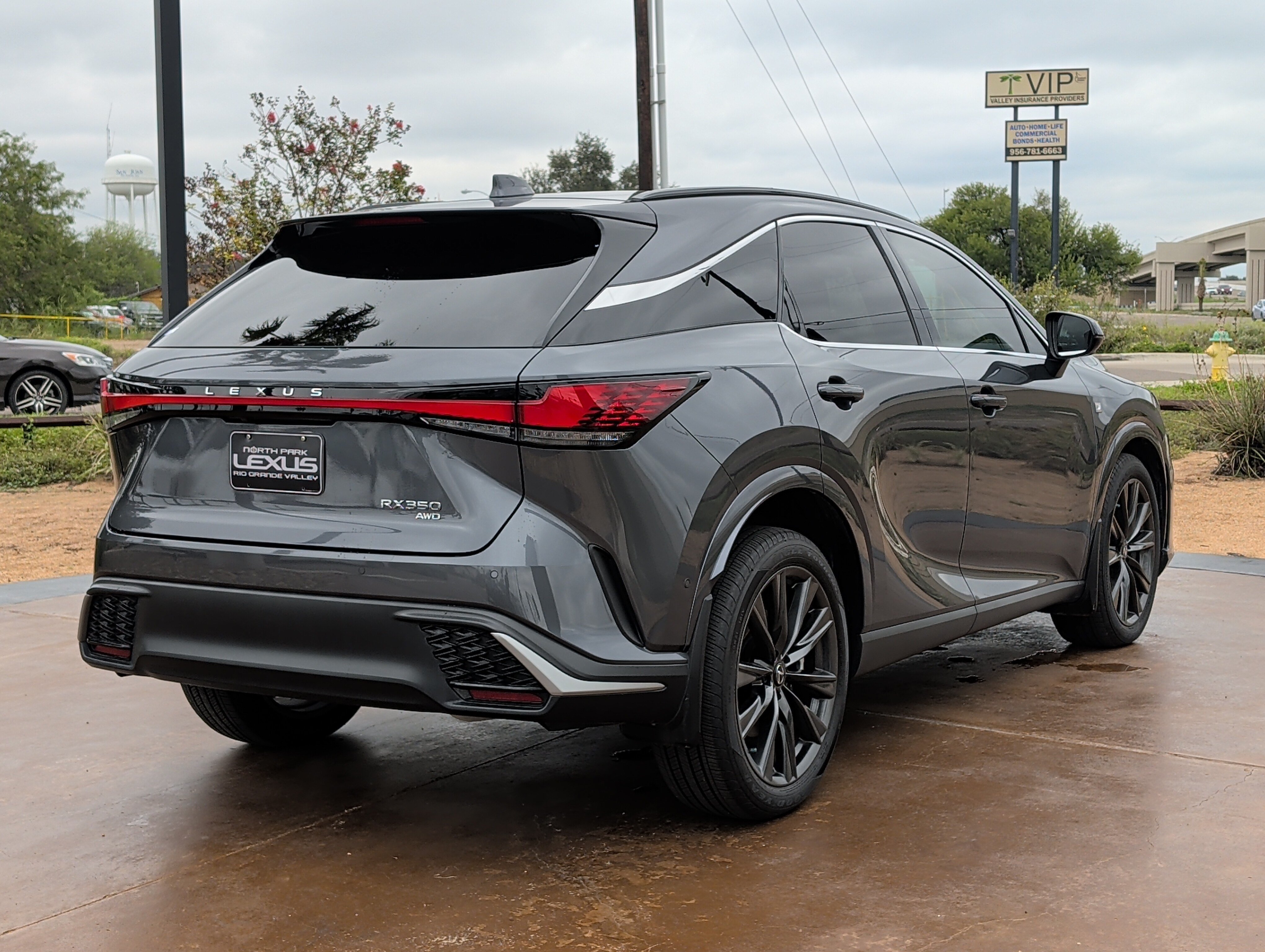 Used 2024 Lexus RX 350 F Sport w/ Convenience Package AWD/4WD image 2