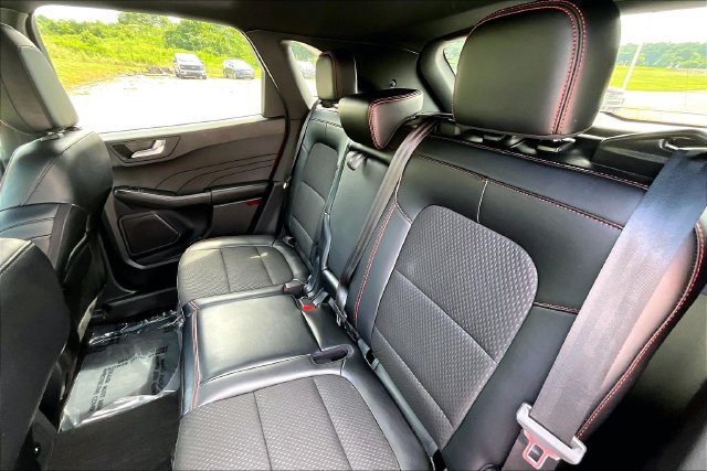 Used 2024 Ford Escape ST-Line w/ Tech Pack #1 AWD/4WD image 23