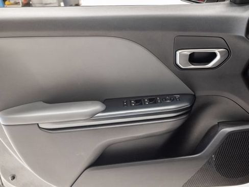Used 2025 Kia K4 FWD image 8
