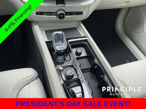New 2026 Volvo XC60 B5 Ultra w/ Protection Package Premier image 18