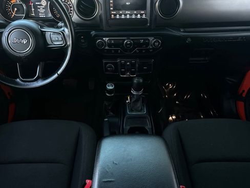 Used 2020 Jeep Wrangler Unlimited Sport image 4