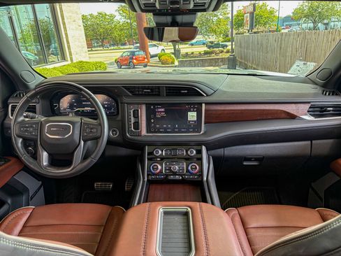 Used 2023 GMC Yukon XL Denali Ultimate AWD/4WD image 41