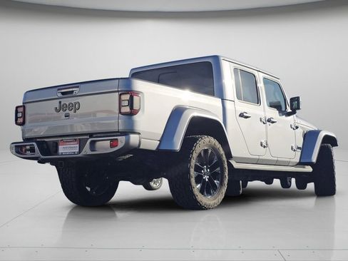 Used 2021 Jeep Gladiator Overland image 9