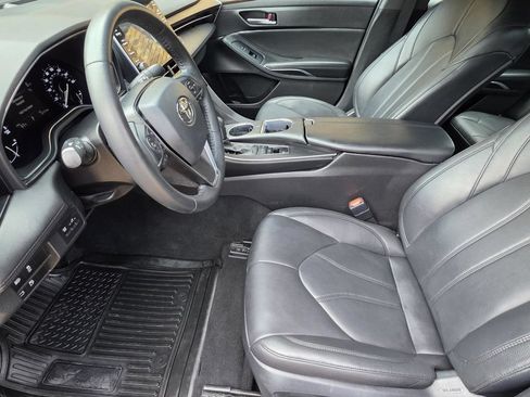 Used 2022 Toyota Avalon XLE FWD image 6