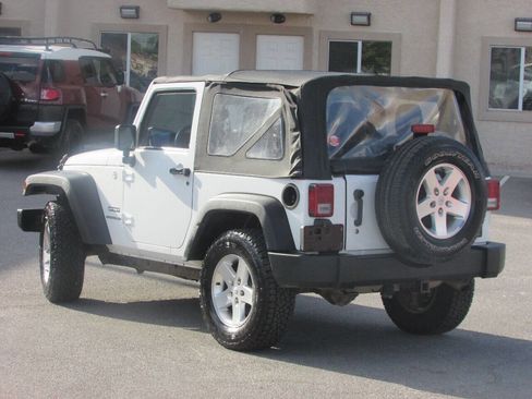 Used 2012 Jeep Wrangler Sport AWD/4WD image 8