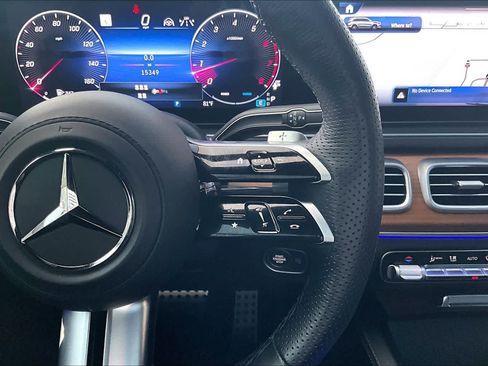 Used 2024 Mercedes-Benz GLS 450 4MATIC image 25