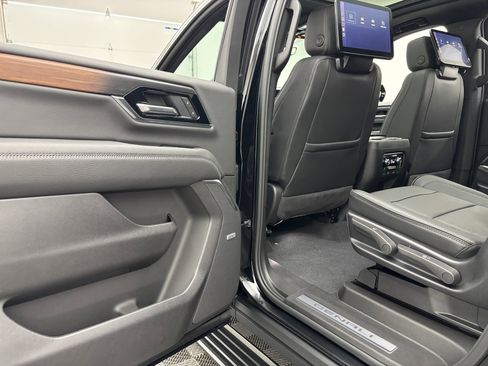New 2026 GMC Yukon XL Denali w/ Denali Reserve Package AWD/4WD image 46