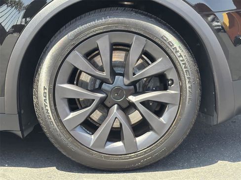 Used 2023 Tesla Model X AWD/4WD image 9