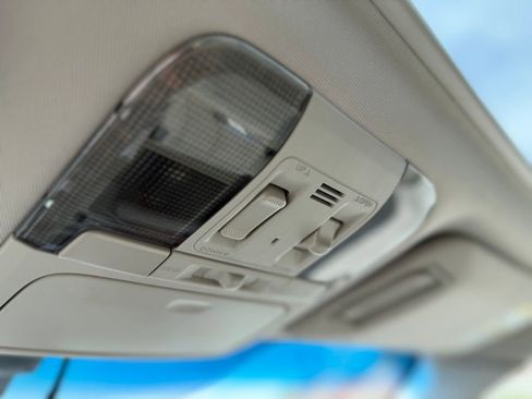 Used 2011 Subaru Outback 3.6R Limited w/ PWR Moonroof Pkg image 30