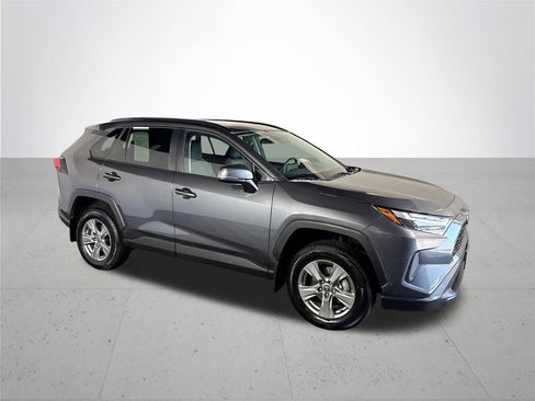 Used 2024 Toyota RAV4 XLE w/ Convenience Package AWD/4WD image 4