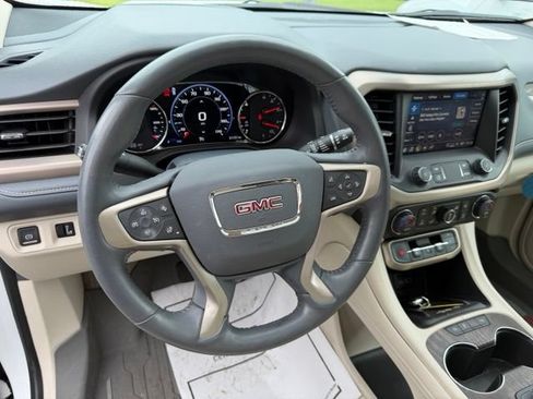 Certified 2021 GMC Acadia Denali w/ Denali Ultimate Package AWD/4WD image 25