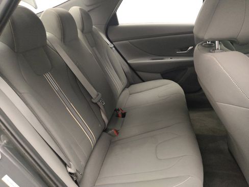 Used 2023 Hyundai Elantra SEL w/ Convenience Package image 19