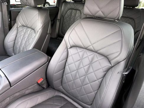 Used 2025 BMW X5 M60i AWD/4WD image 18