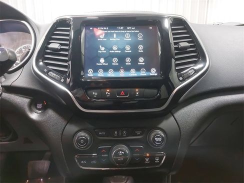 Used 2021 Jeep Cherokee Limited image 20