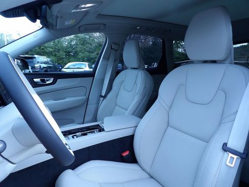 New 2026 Volvo XC60 B5 Ultra w/ Protection Package Premier image 13