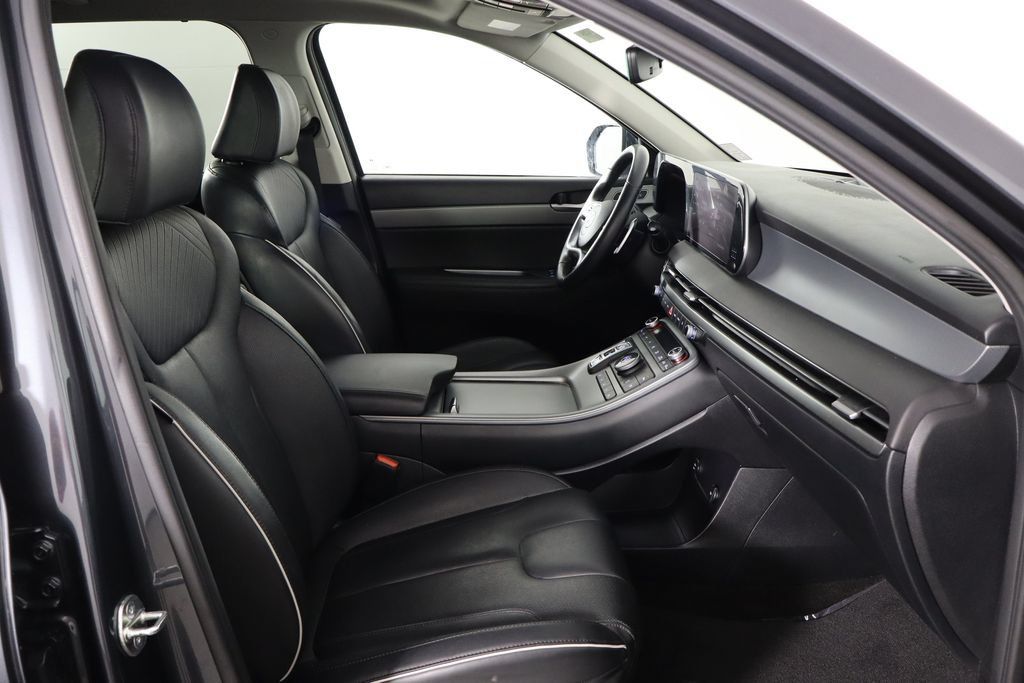 Used 2024 Hyundai Palisade SEL FWD image 19