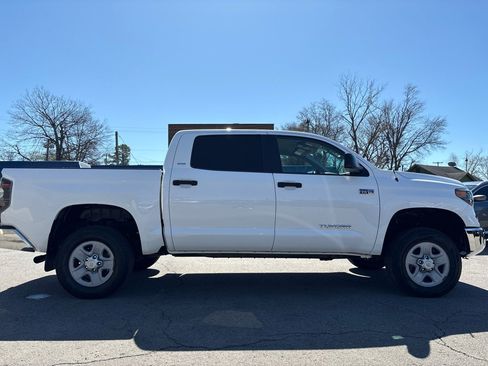 Used 2016 Toyota Tundra SR5 image 9