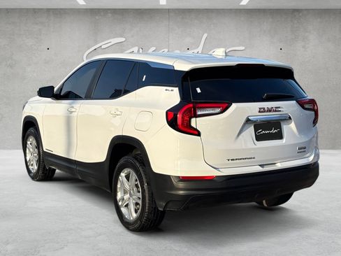 Certified 2022 GMC Terrain SLE image 13