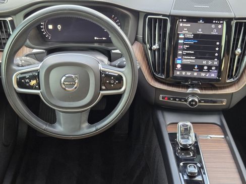 Used 2022 Volvo XC60 B5 Inscription w/ Advanced Package AWD/4WD image 23