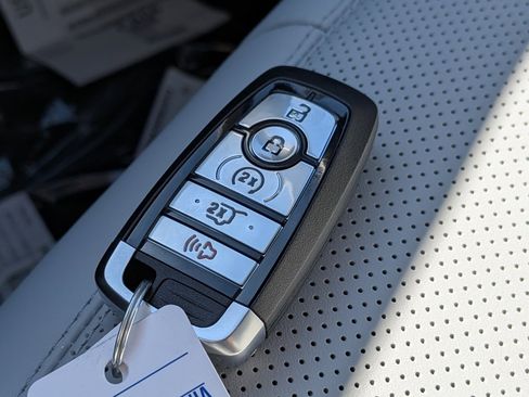 New 2026 Ford Explorer Platinum AWD/4WD image 37