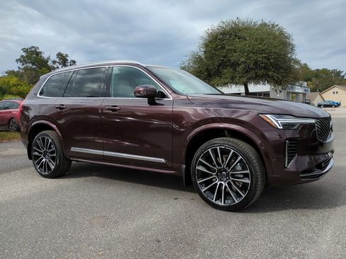 New 2026 Volvo XC90 B6 Plus image 2