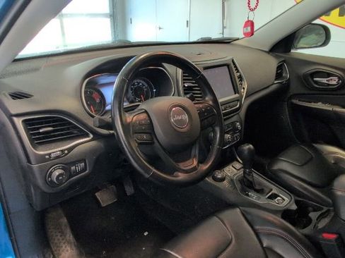 Used 2021 Jeep Cherokee Trailhawk w/ Trailer Tow Group AWD/4WD image 12