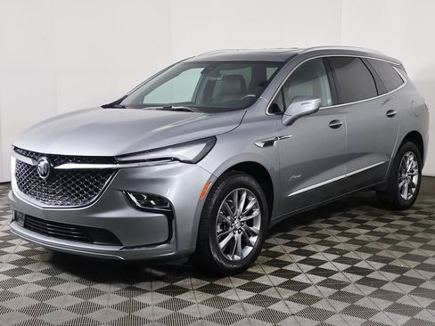 Used 2023 Buick Enclave Avenir w/ Avenir Technology Package image 15