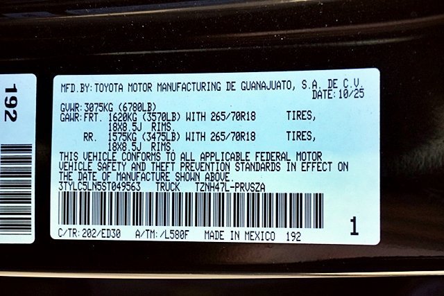 Used 2025 Toyota Tacoma TRD Pro AWD/4WD image 14