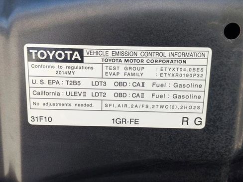 Used 2014 Toyota 4Runner SR5 AWD/4WD image 22