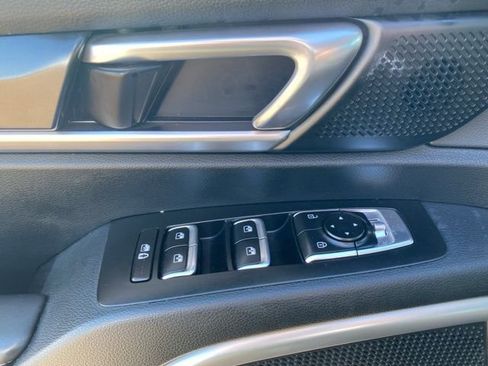 Used 2025 Kia Telluride S image 17