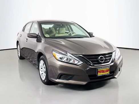 Used 2016 Nissan Altima 2.5 S w/ Power Driver Seat Package FWD image 1