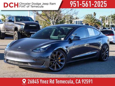 Used 2023 Tesla Model 3 Standard Range image 1