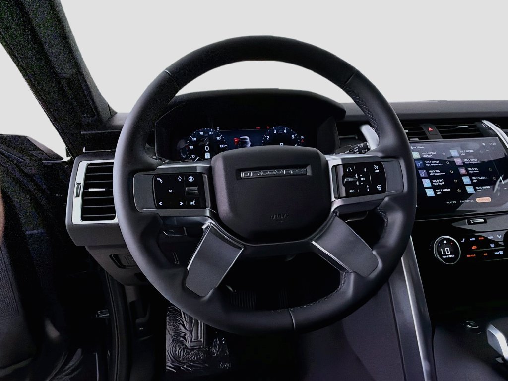 New 2026 Land Rover Discovery S AWD/4WD image 11
