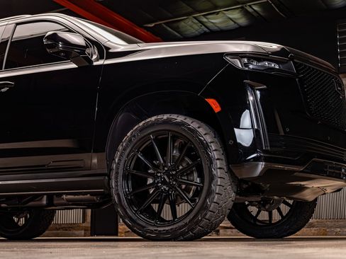 Used 2023 Cadillac Escalade Sport w/ Touring Package image 13