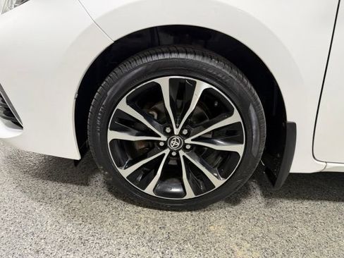 Used 2017 Toyota Corolla SE w/ Carpet Mat Package (TMS) FWD image 25