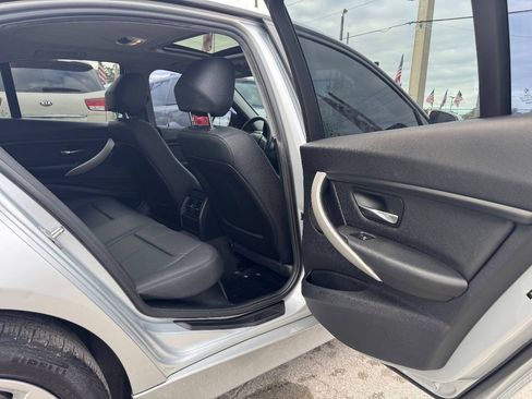 Used 2016 BMW 320i Sedan RWD image 17