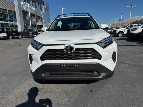 Used 2025 Toyota RAV4 XLE image 12