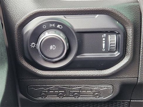 Used 2025 Jeep Wrangler Sport image 20