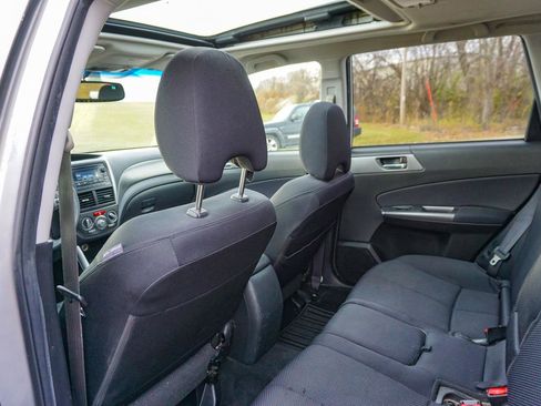 Used 2011 Subaru Forester 2.5X Premium w/ All-Weather Pkg image 18