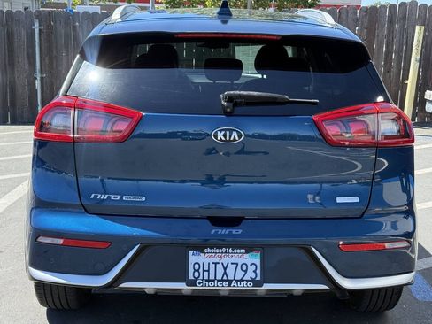 Used 2018 Kia Niro Touring FWD image 5