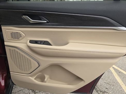 Used 2021 Jeep Grand Cherokee L Limited image 23