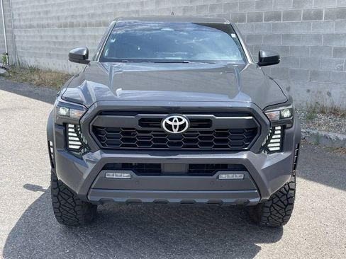 Used 2024 Toyota Tacoma TRD Off-Road w/ TRD Off Road Upgrade Package AWD/4WD image 2