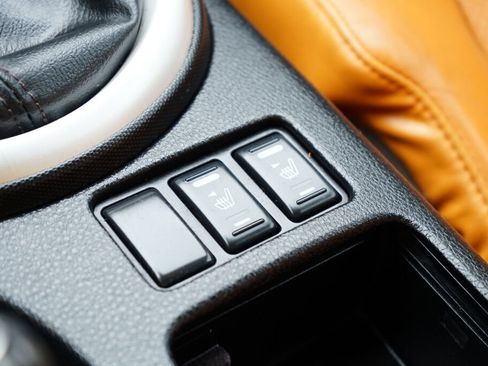 Used 2006 Nissan 350Z Touring w/ (N93) Cargo Convenience Pkg image 23