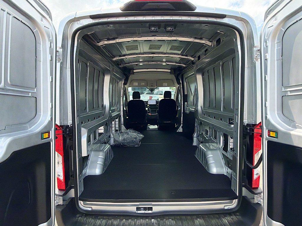 New 2026 Ford Transit 250 148 Medium Roof RWD image 27