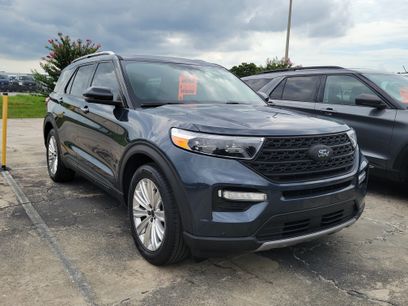 Used 2023 Ford Explorer Limited w/ Limited Technology Package